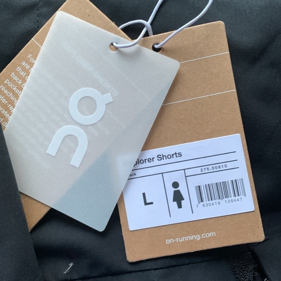 ♥️♥️♥️ ON RUNNING Explorer Black Shorts, size L - Picture 15 of 16